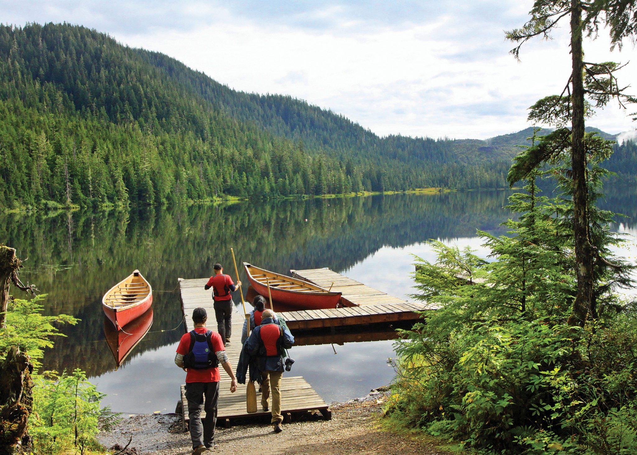 Alaska travel. Кетчикан Аляска. Аляска Тревел. Путешествие на Аляску. Кетчикан горы.